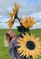 Изготовление ростовых цветов