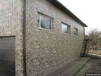 Профнастил фактурой "под камень", "дерево"