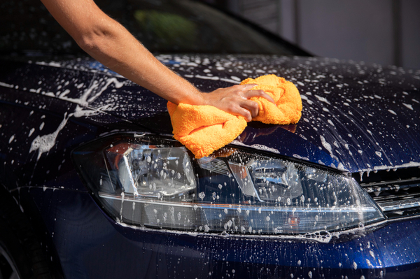 Car-wash-2149172897-freepik