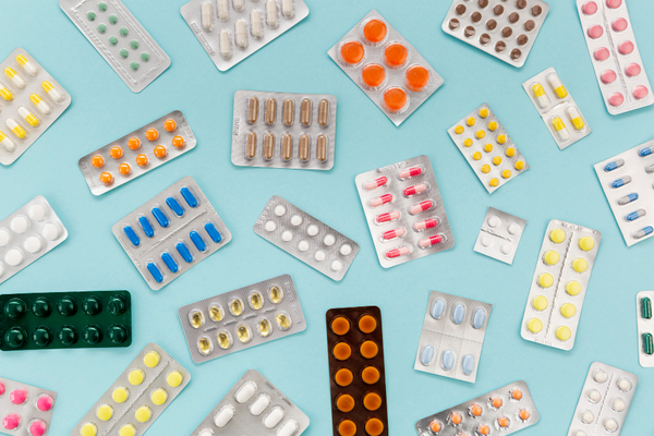 Medicine-2148533052-freepik