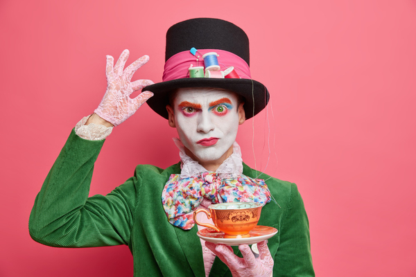 Mad-hatter-44417-freepik