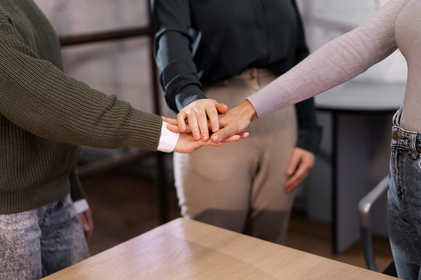 Help-2149267914-freepik