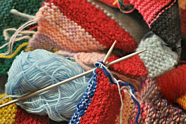 Knitting-1430153_640