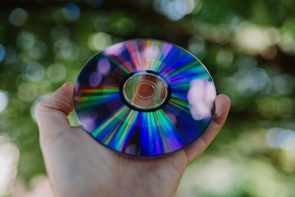 Dvd-disk-mw-unsplash