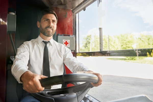 Drive-bus-10209-freepik