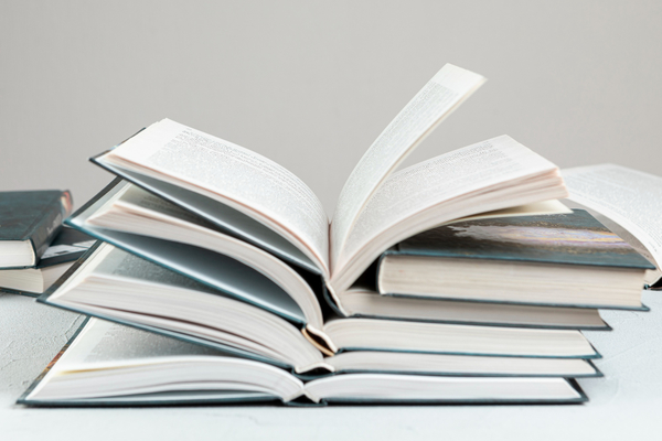 Books-2148255884-freepik