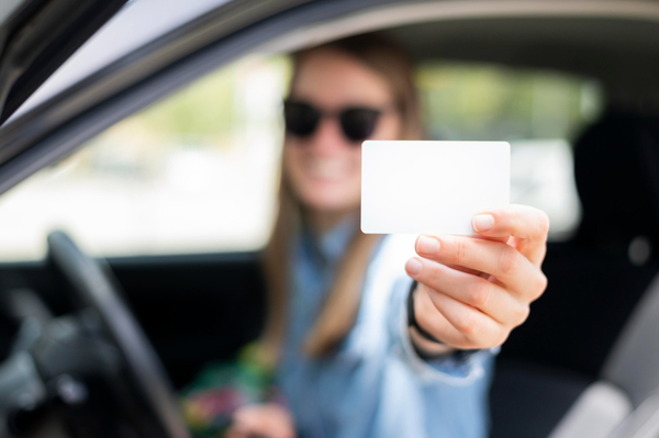 Driver-license-2148577062-freepik