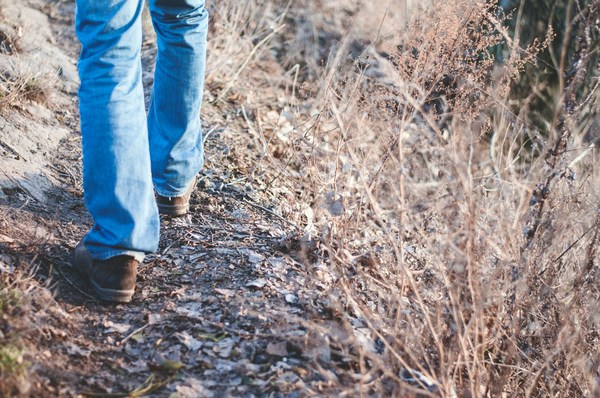 Walk-qyy-unsplash