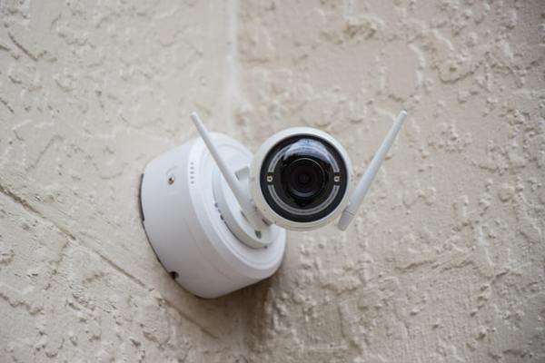 Camera-alan-j-hendry-knt4zd8hpb0-unsplash